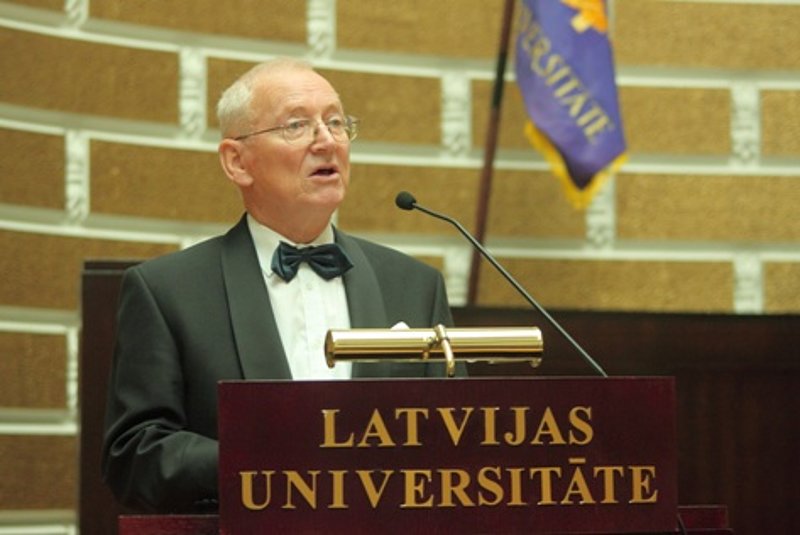 Generous support of Australian Latvians promotes the development of medical education in Latvia